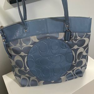 Coach signature Laura tote